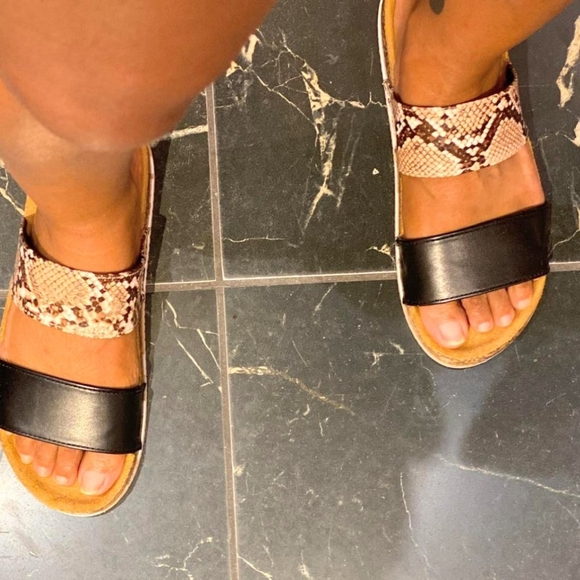 Qupid two strap snake skin sandals - Picture 2 of 3